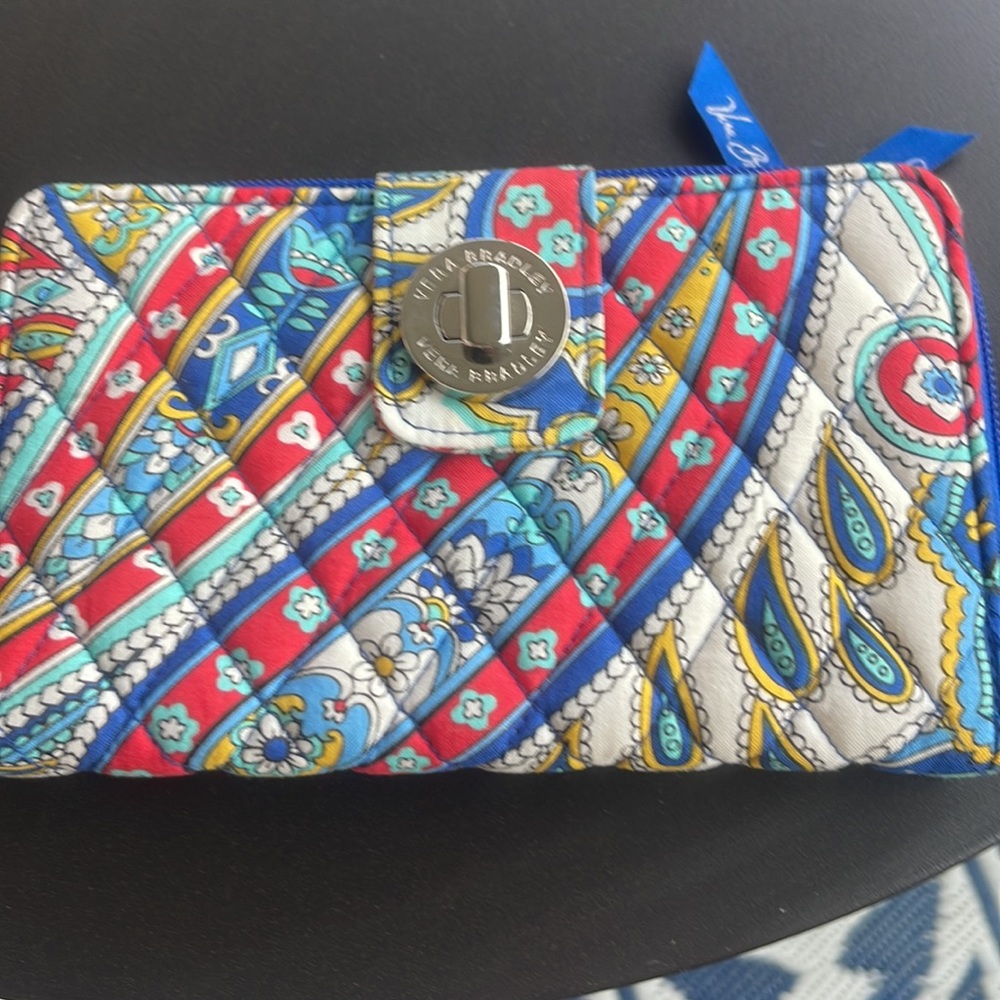 Vera Bradley wallet perfect condition